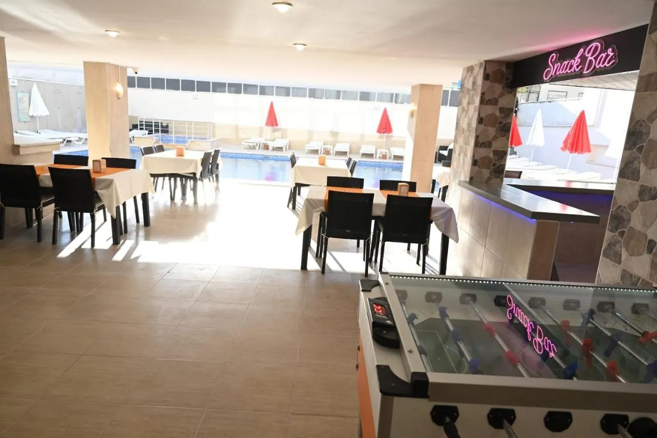 קוסדסי Roxx Royal Hotel