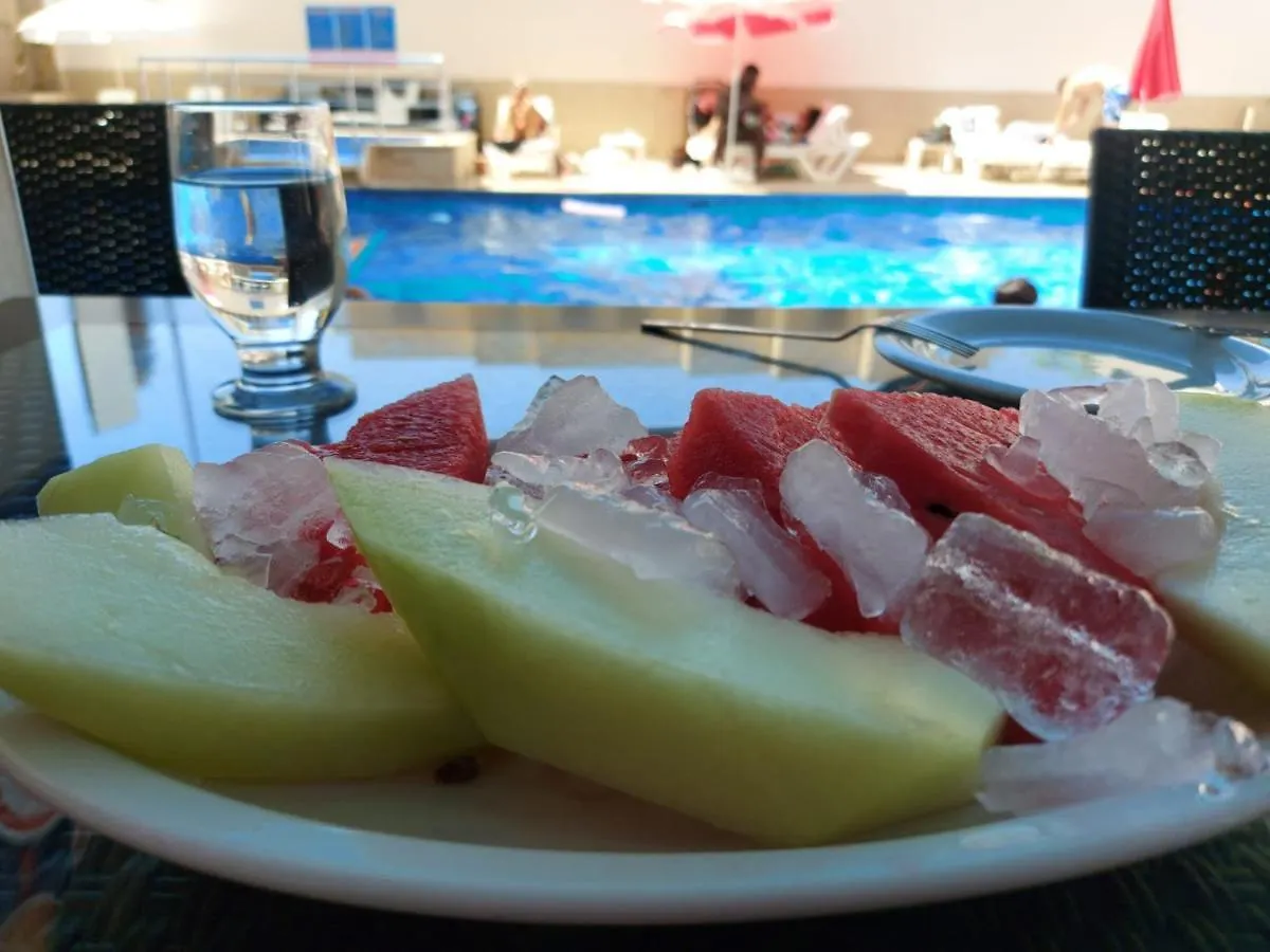 קוסדסי Roxx Royal Hotel